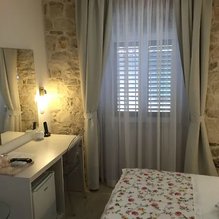 Palace Tartaglia Gæstehus 4*