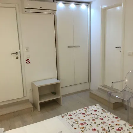 パレス タルタリア ゲストハウス