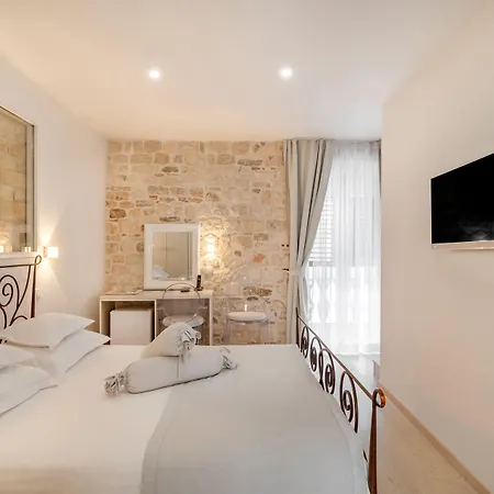 Palace Tartaglia Pensión